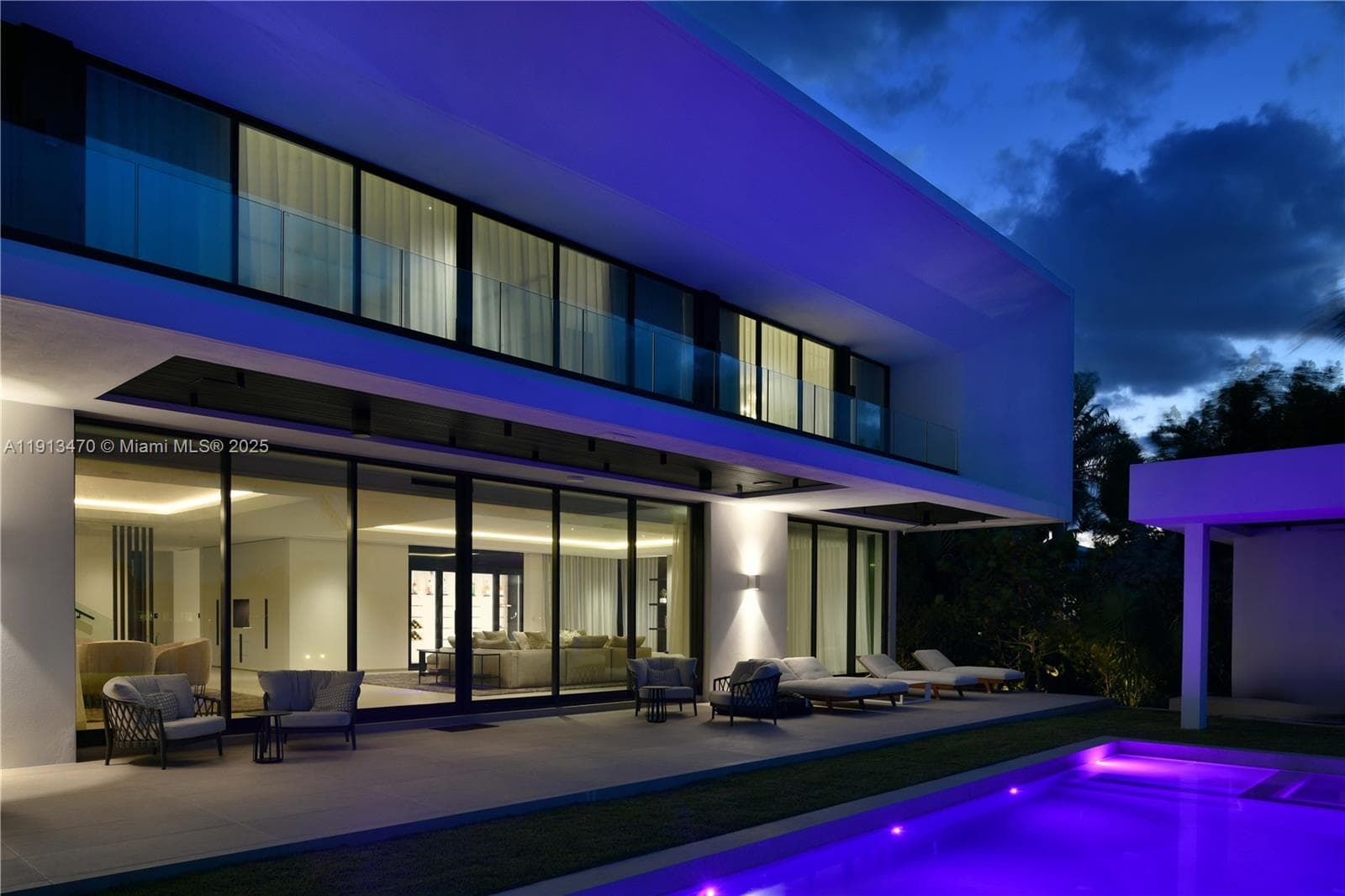 A11913470 — Miami Beach — 42