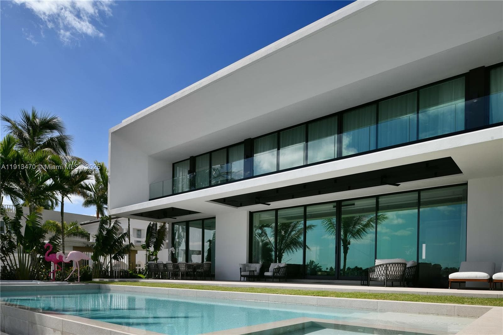 A11913470 — Miami Beach — 12