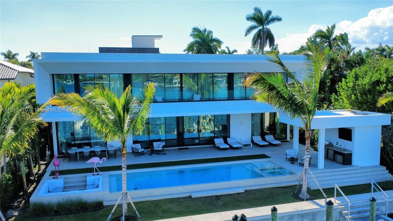 A11913470 — Miami Beach — 3