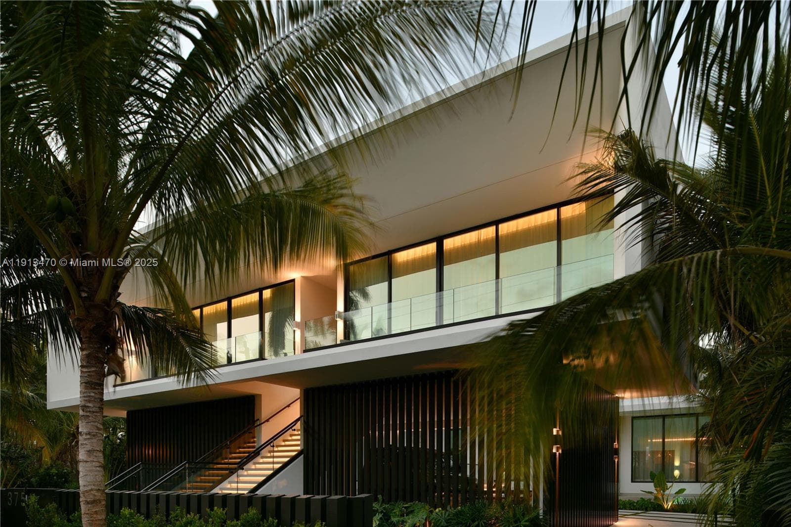 A11913470 — Miami Beach — 36