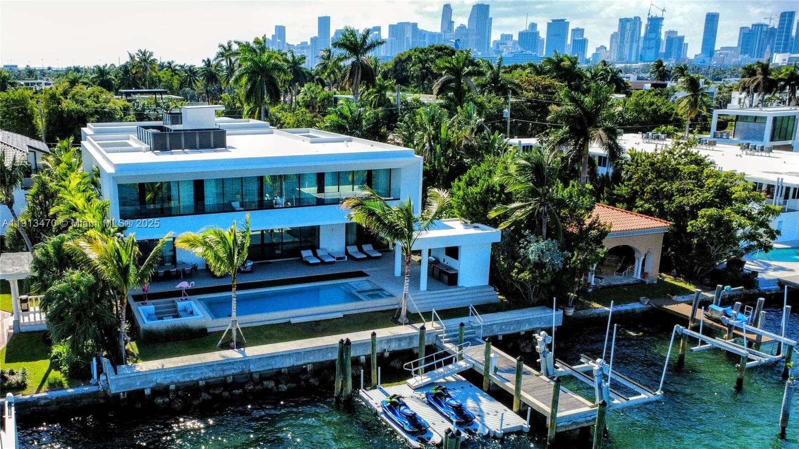 A11913470 — Miami Beach