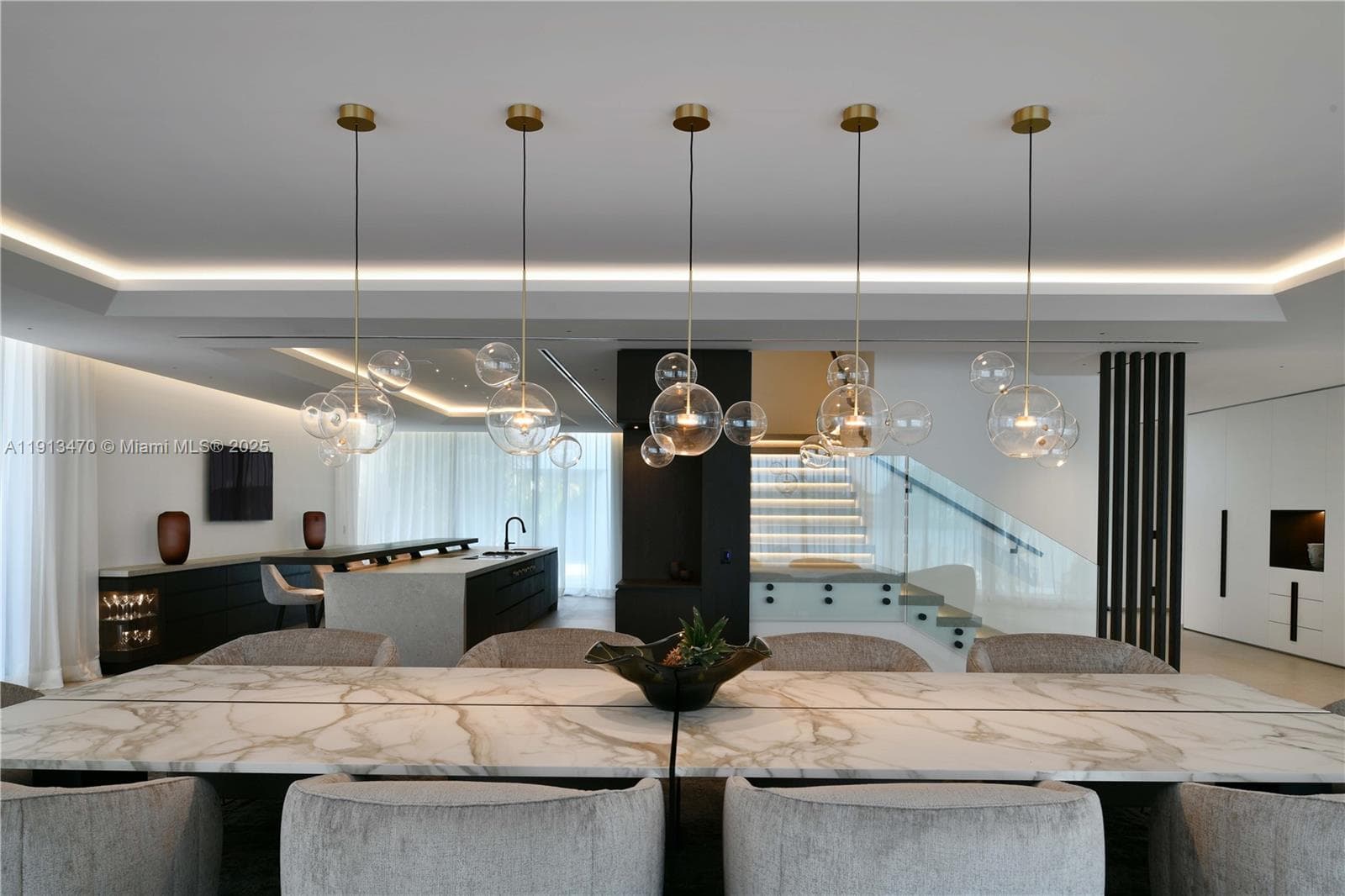 A11913470 — Miami Beach — 20