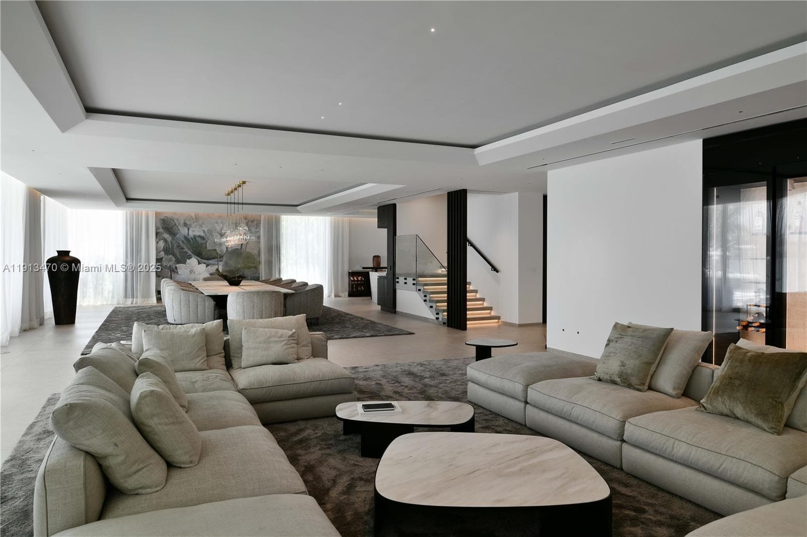 A11913470 — Miami Beach — 24