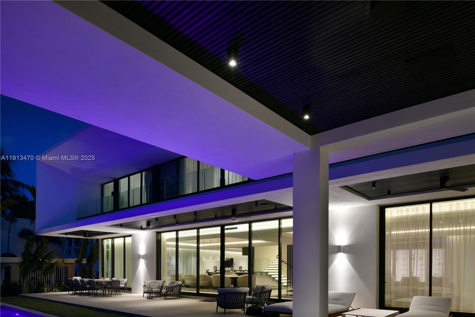 A11913470 — Miami Beach — 41
