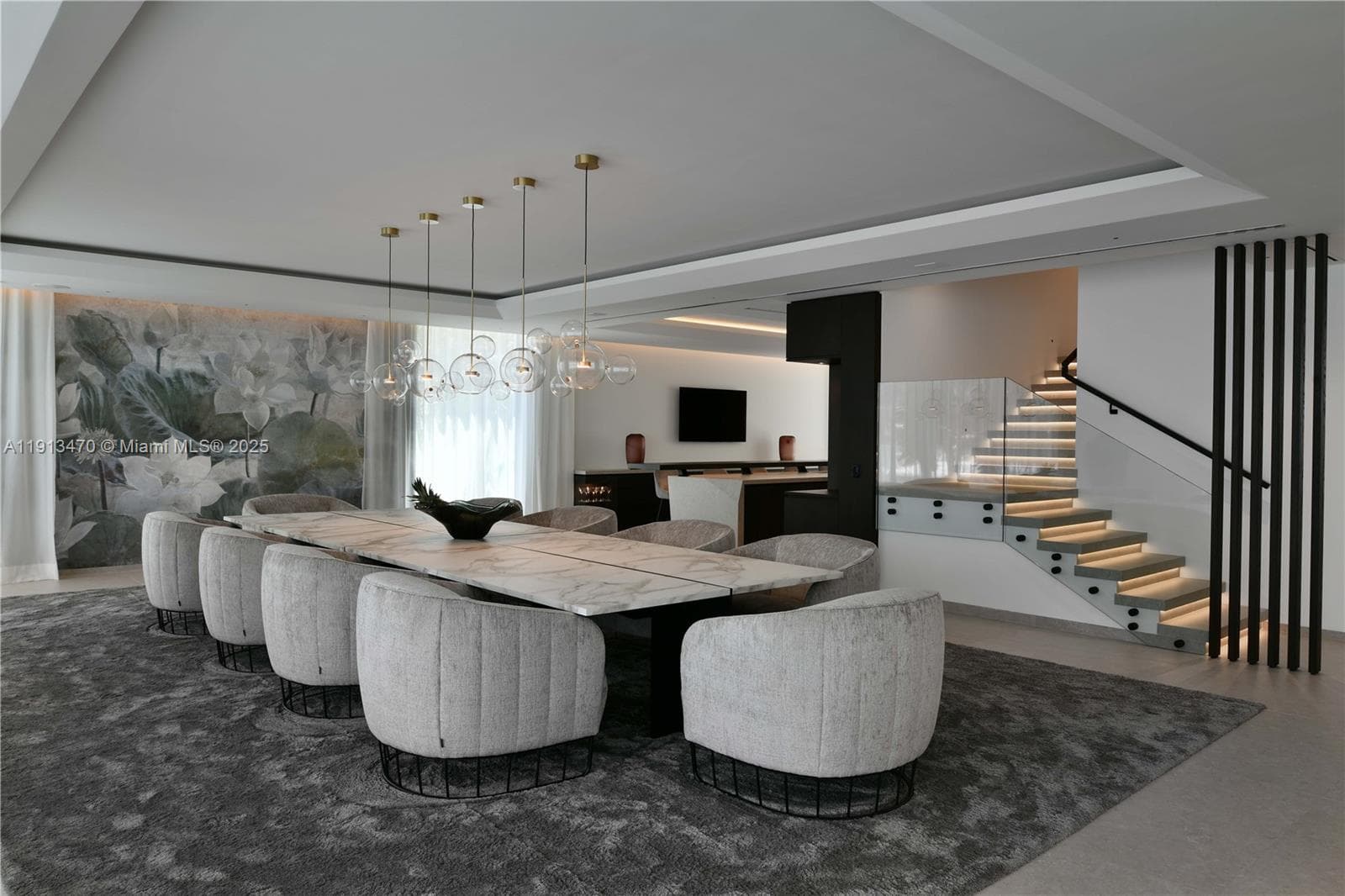 A11913470 — Miami Beach — 18