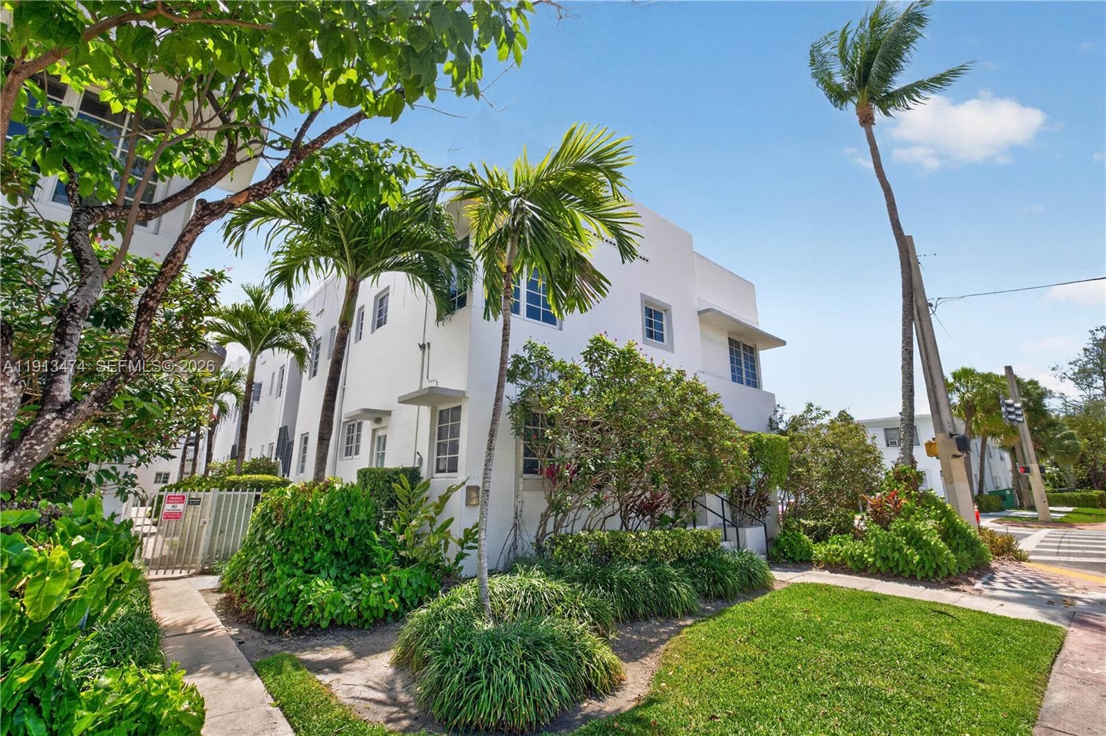 A11913474 — Miami Beach — 38