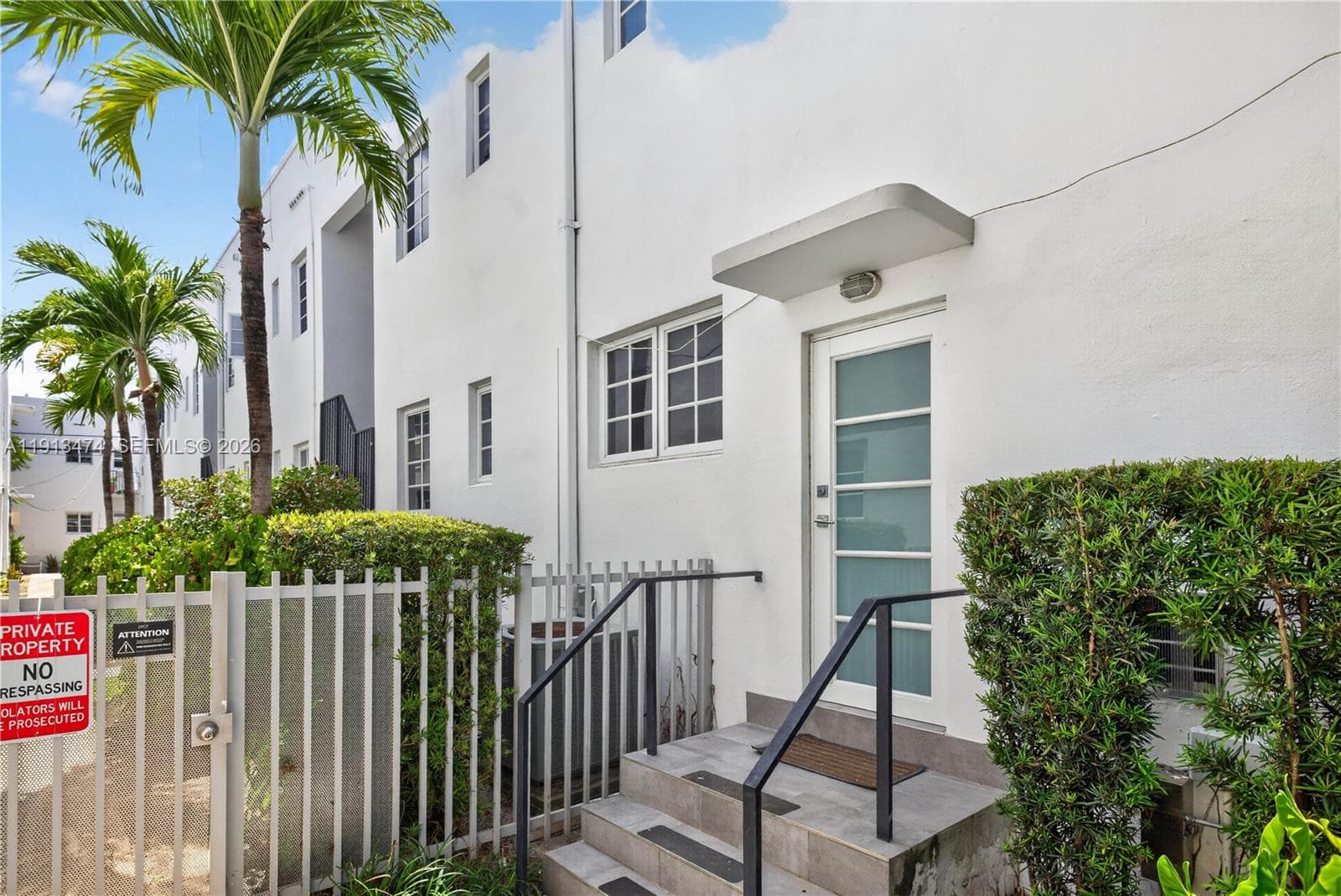 A11913474 — Miami Beach — 41