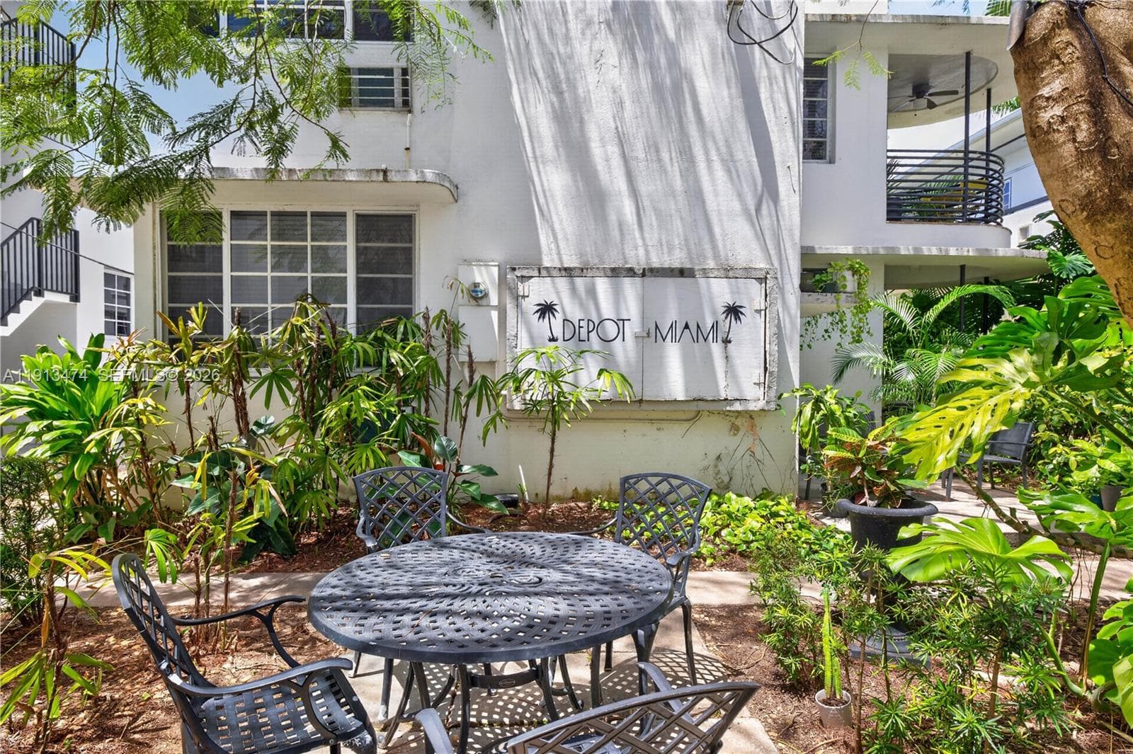 A11913474 — Miami Beach — 44