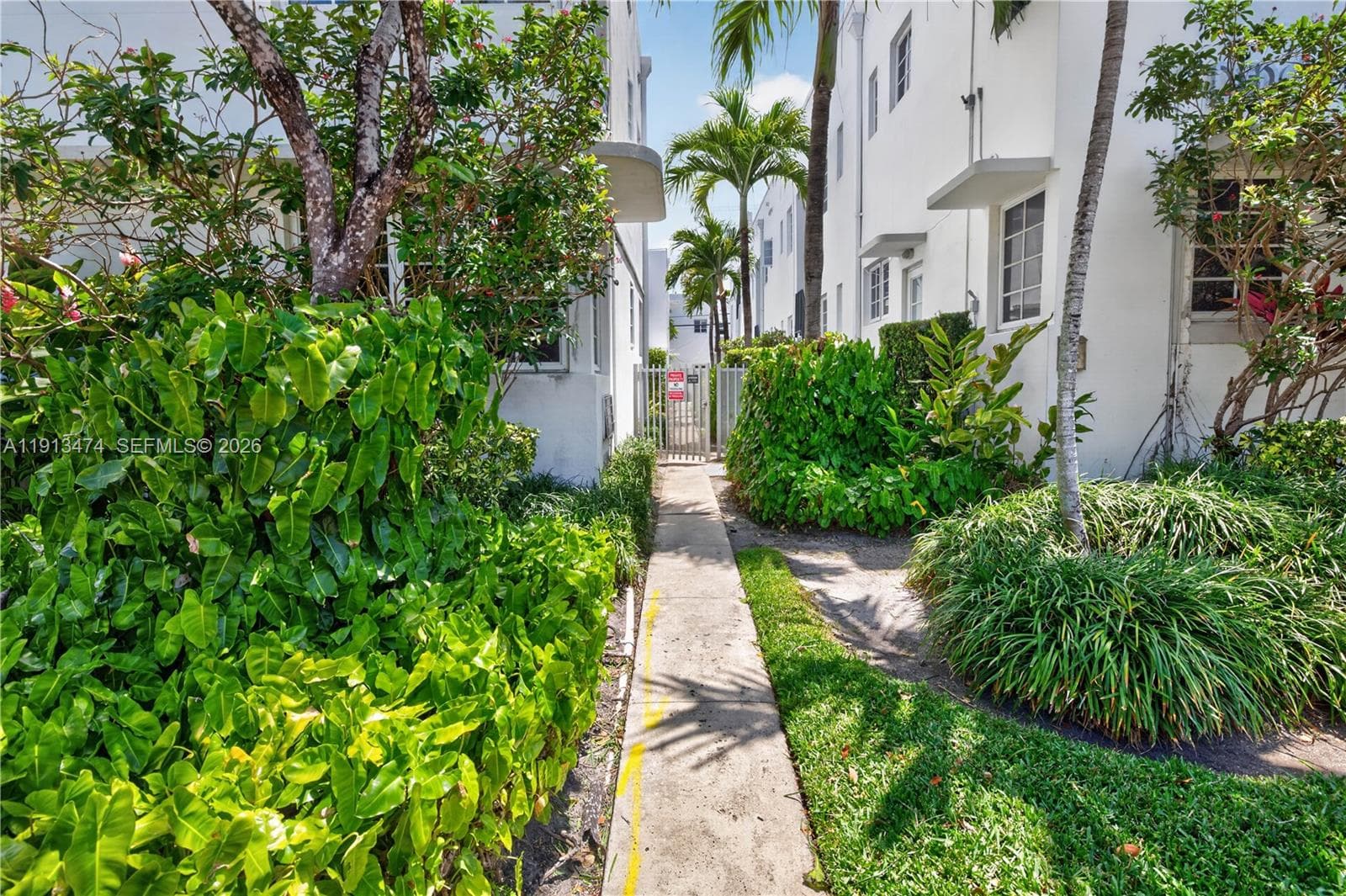 A11913474 — Miami Beach — 40