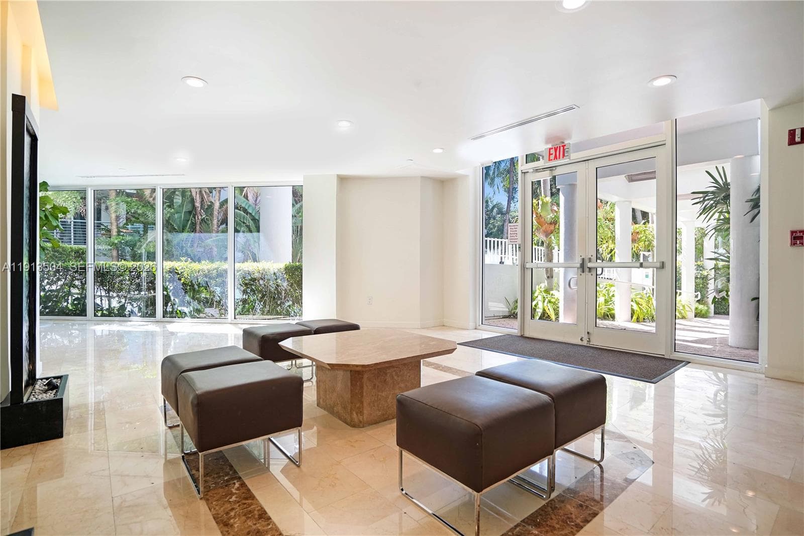 A11913504 — Miami Beach — 17