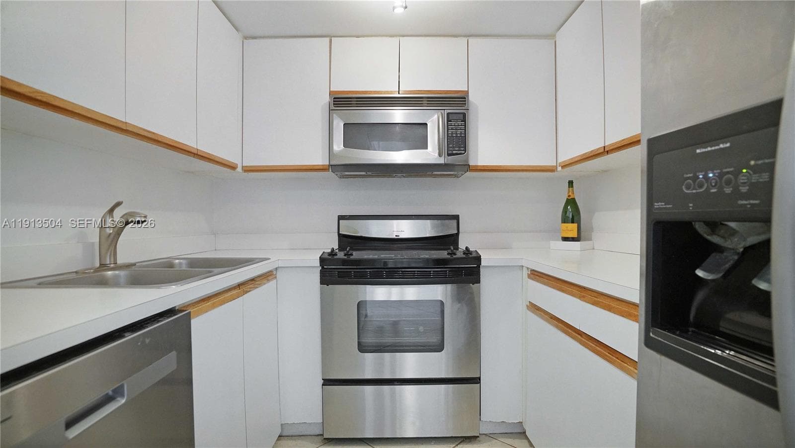 A11913504 — Miami Beach — 7
