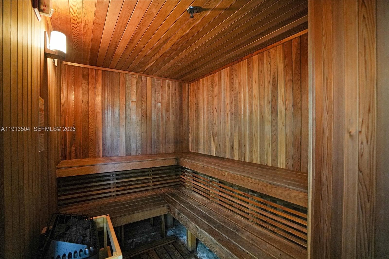 A11913504 — Miami Beach — 25