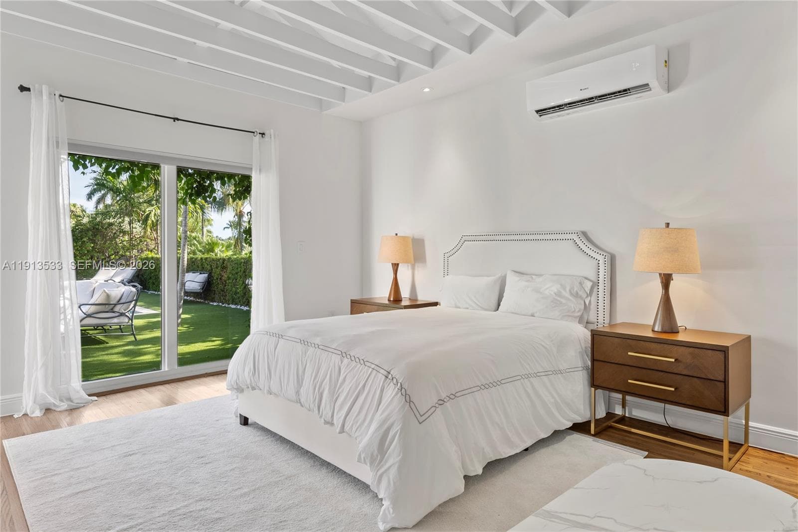 A11913533 — Miami Beach — 27