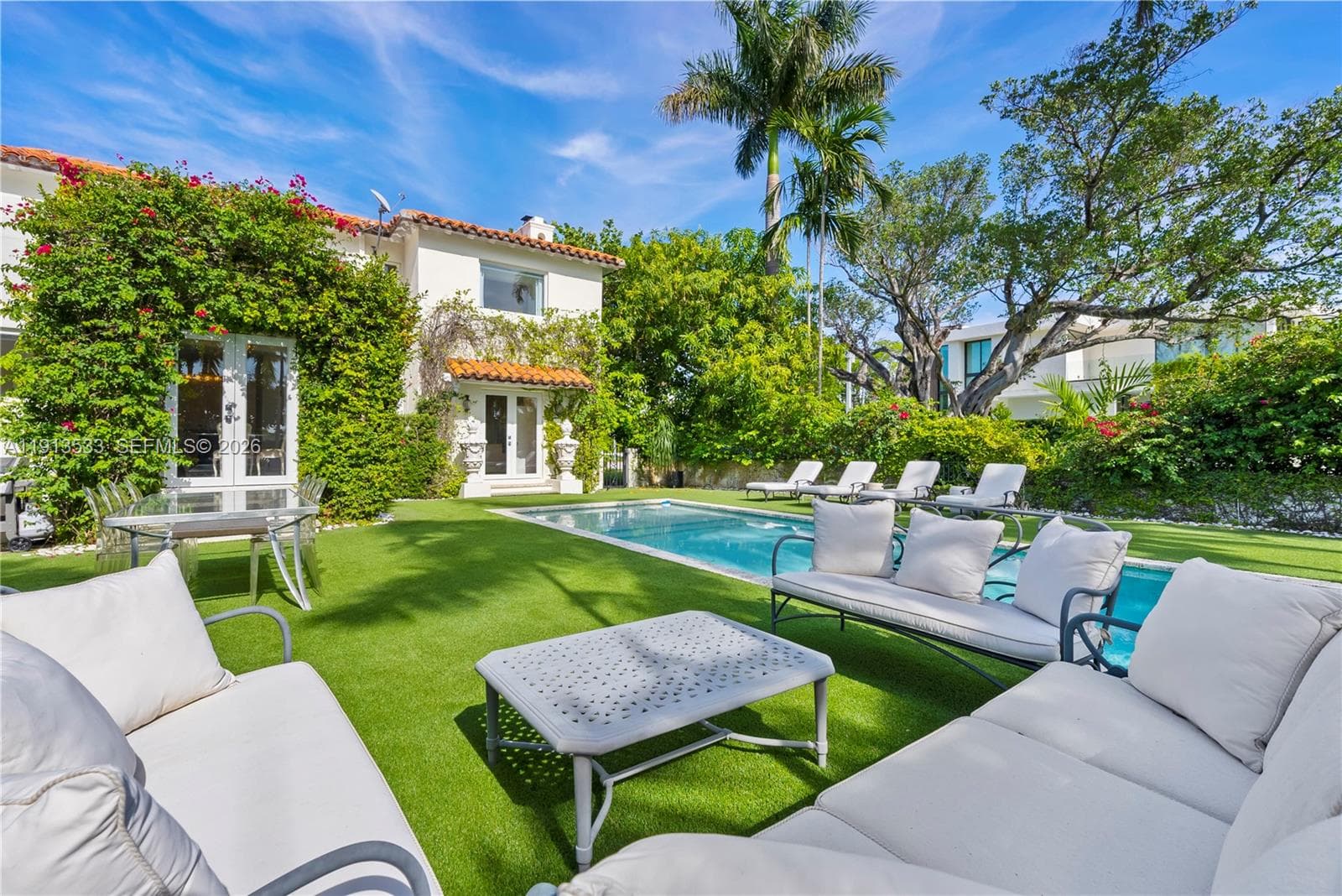 A11913533 — Miami Beach — 13