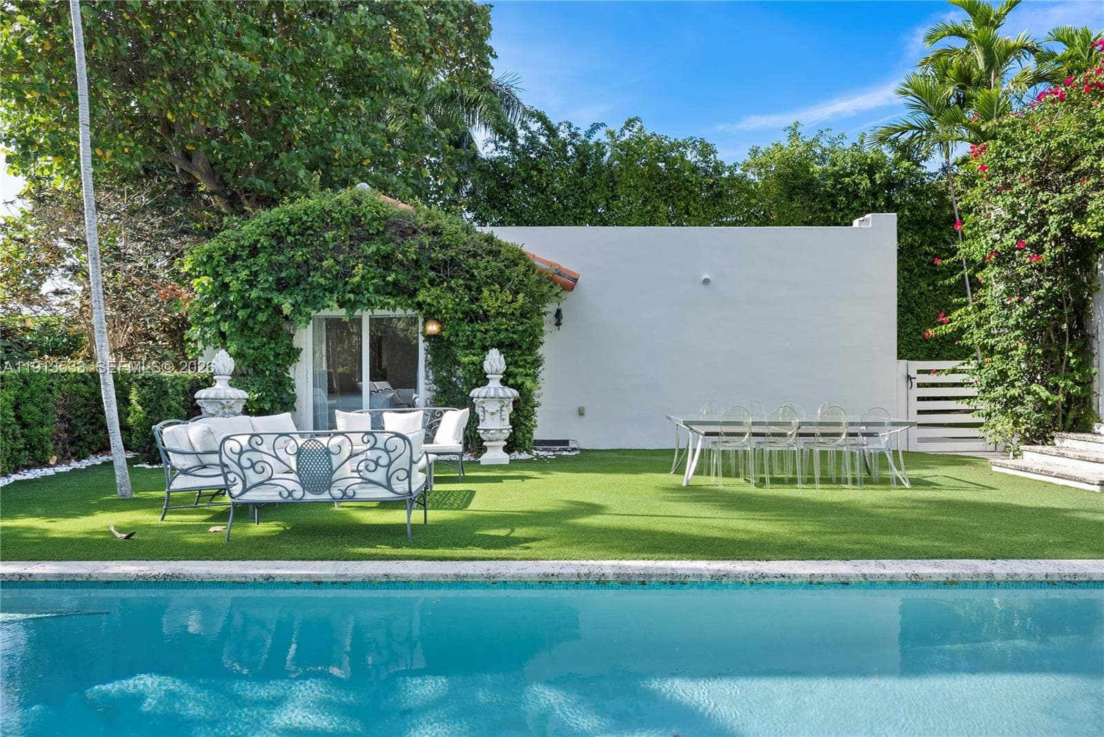 A11913533 — Miami Beach — 12