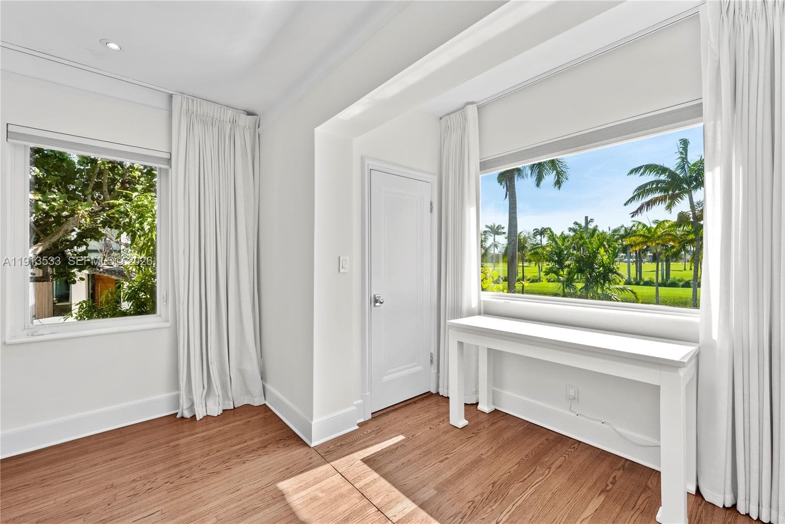 A11913533 — Miami Beach — 21