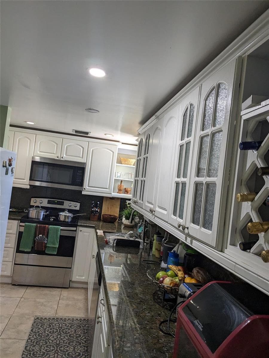 F10536726 — Miami Beach — 15