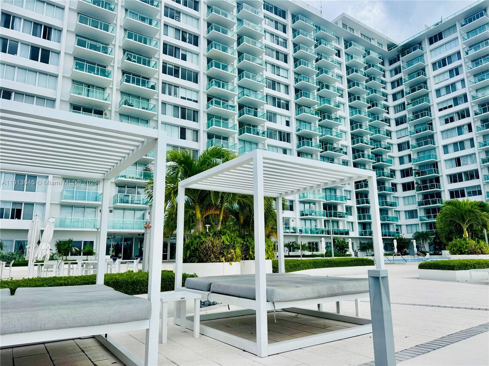 A11913645 — Miami Beach — 26