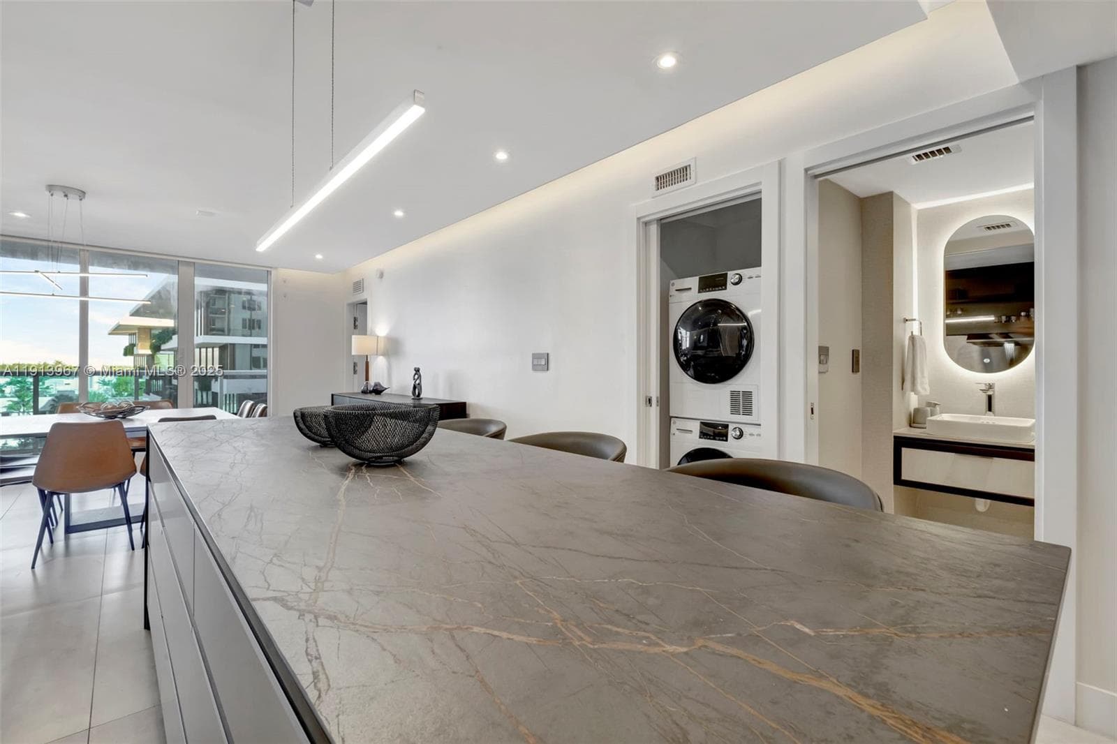 A11913967 — Miami Beach — 34