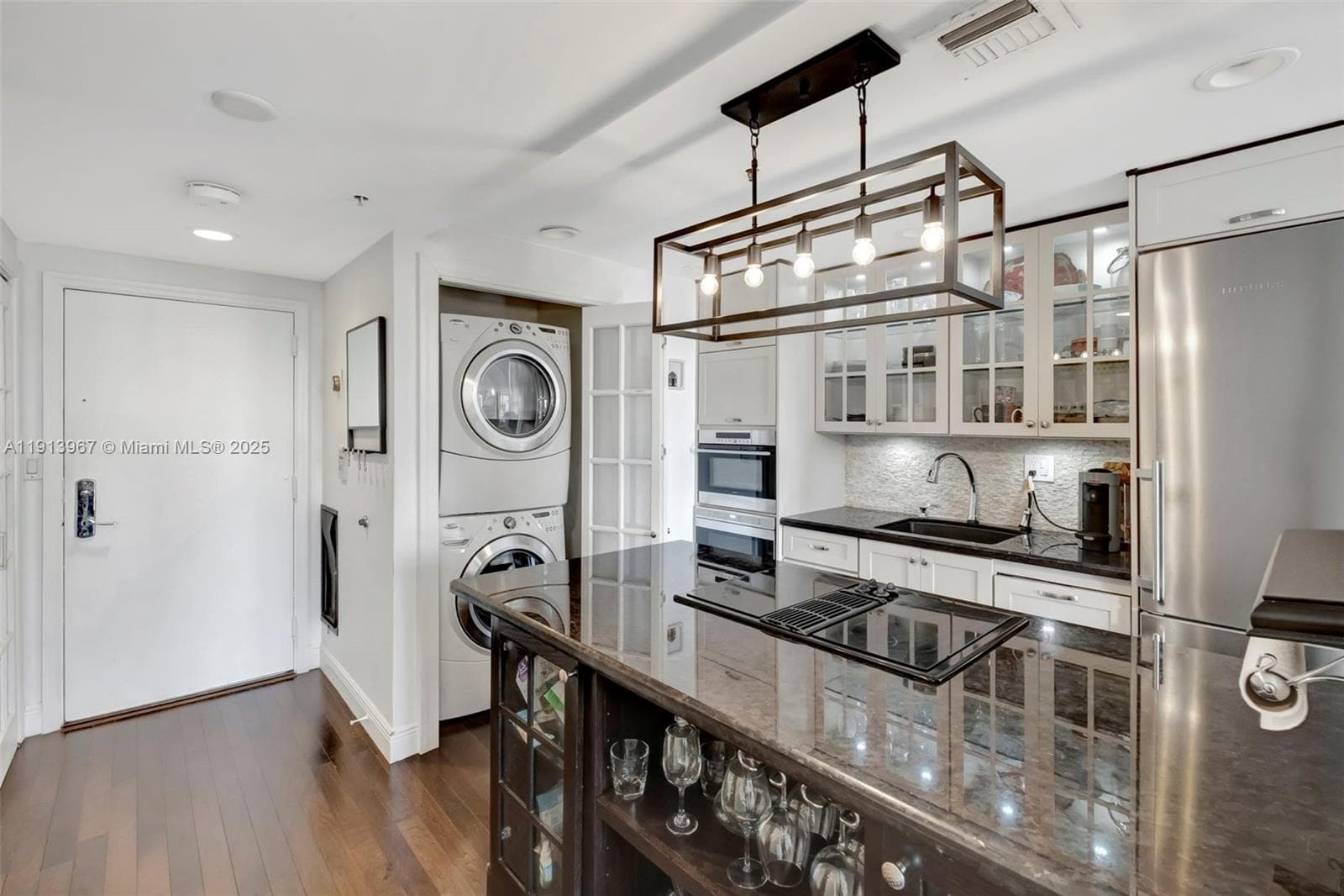 A11913967 — Miami Beach — 44