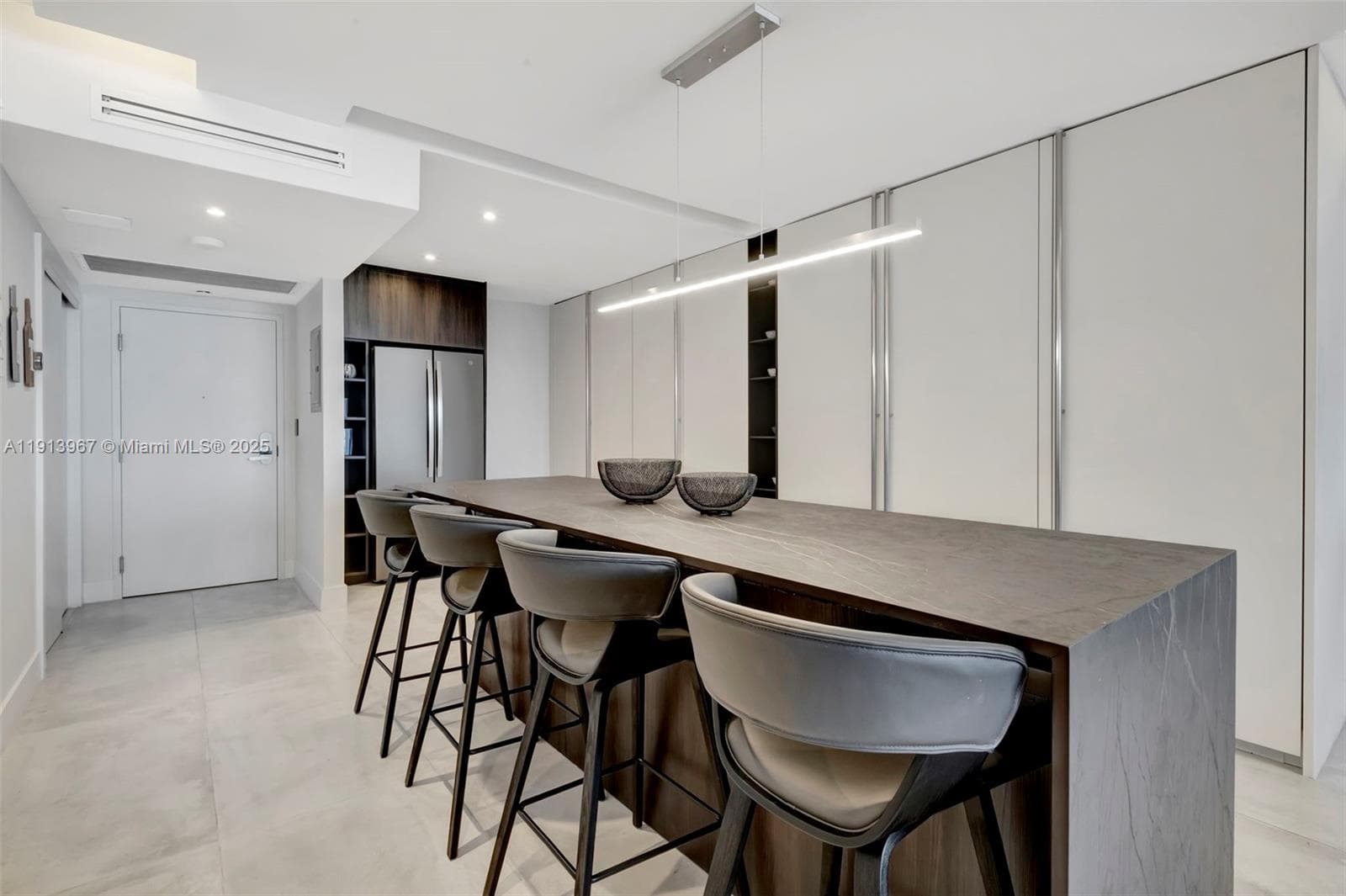 A11913967 — Miami Beach — 31