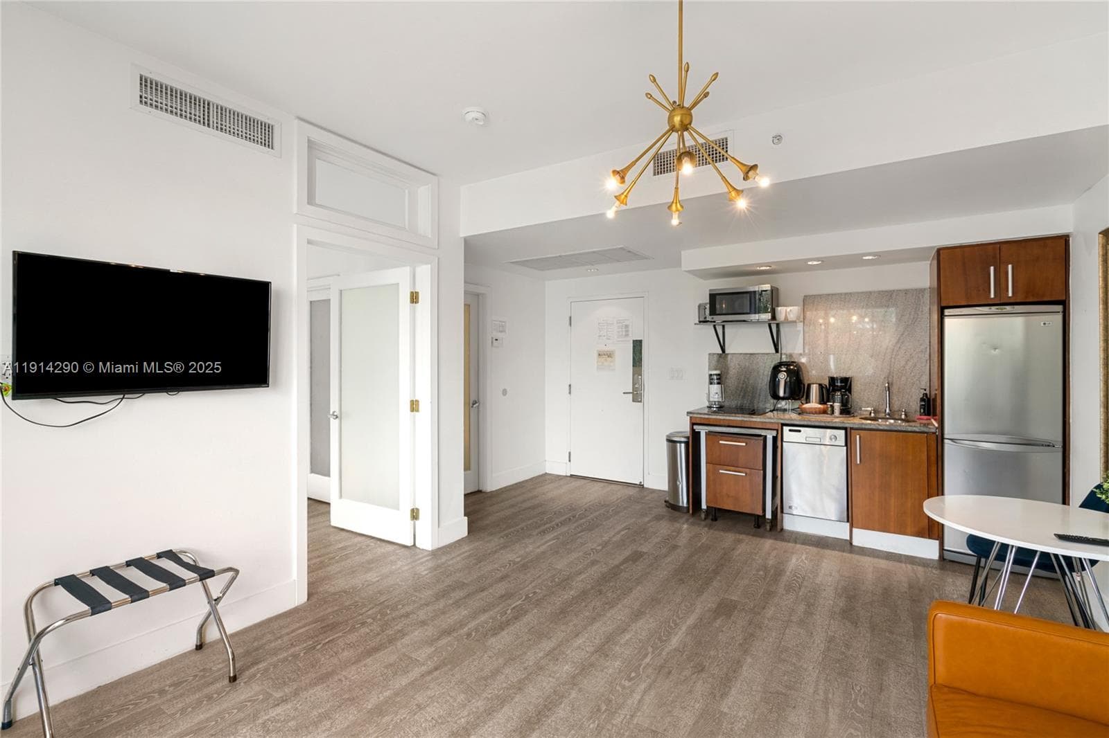 A11914290 — Miami Beach — 27