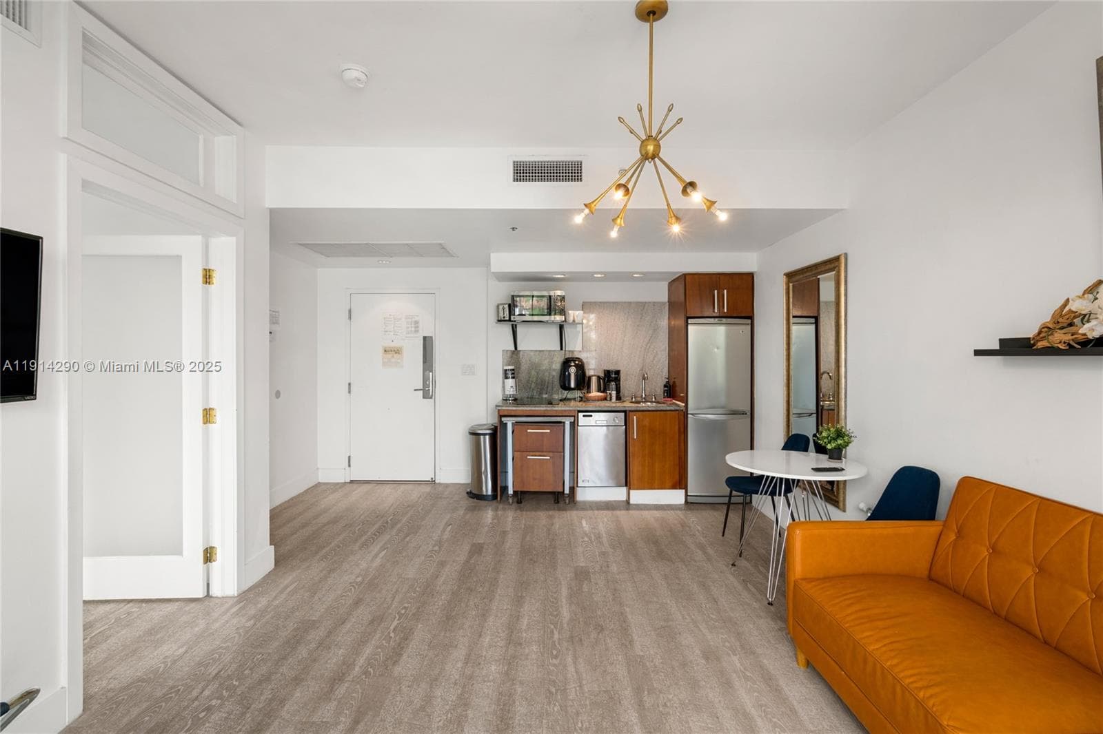 A11914290 — Miami Beach — 26