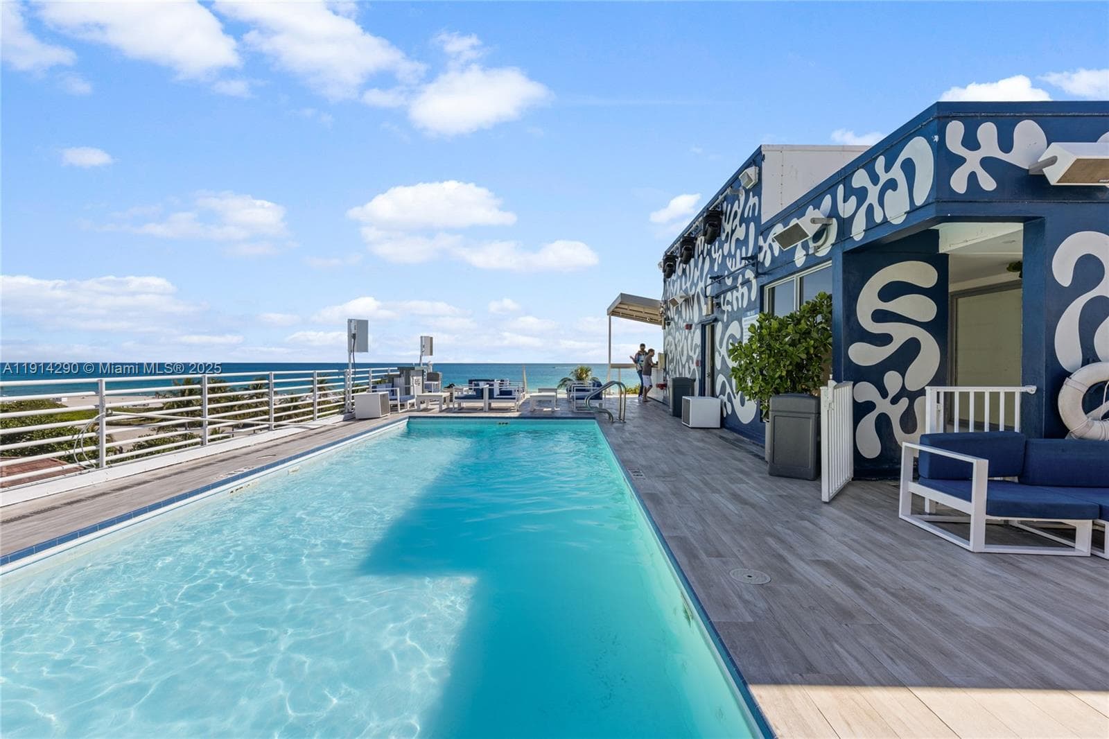 A11914290 — Miami Beach — 35