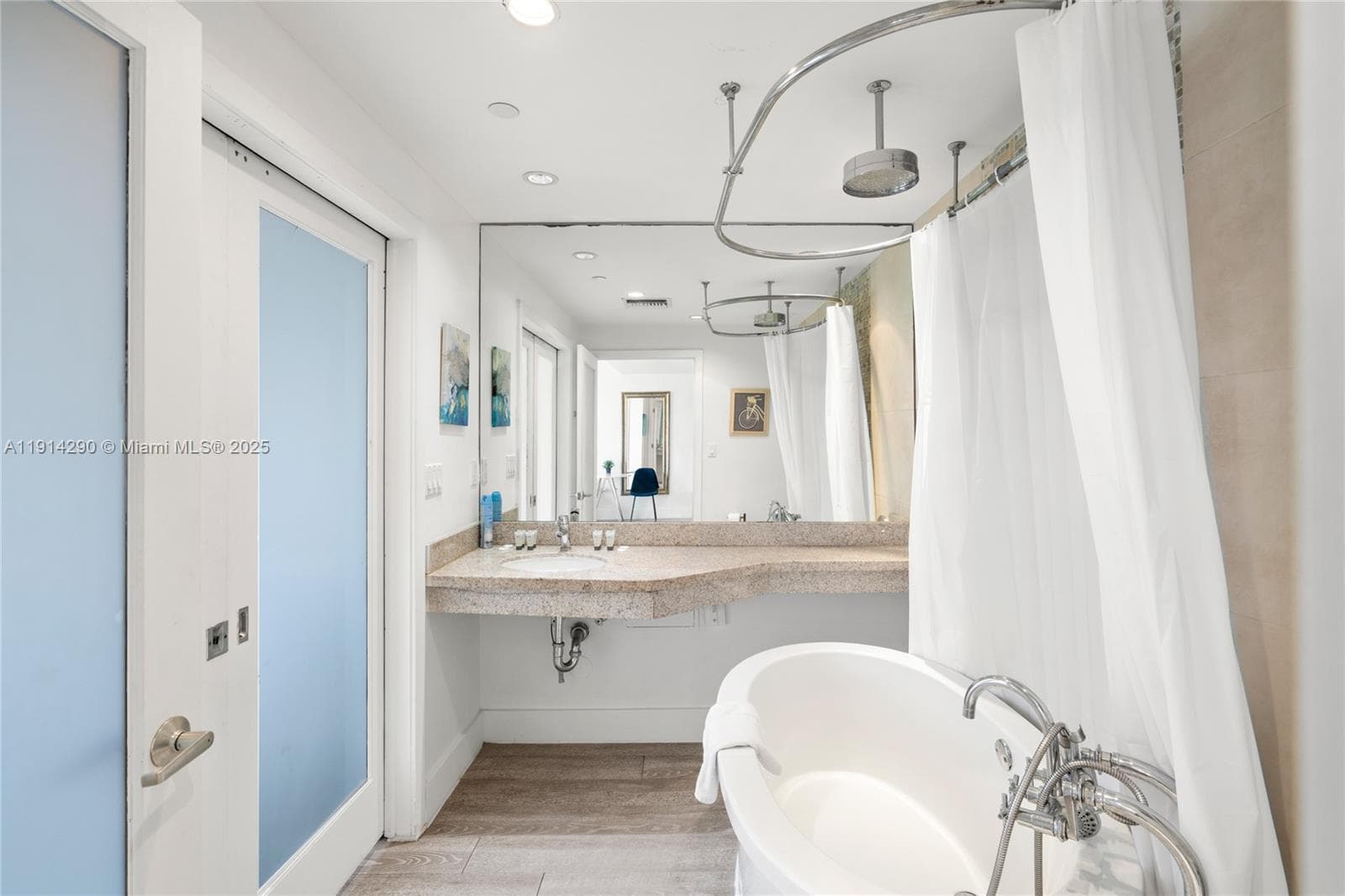 A11914290 — Miami Beach — 8