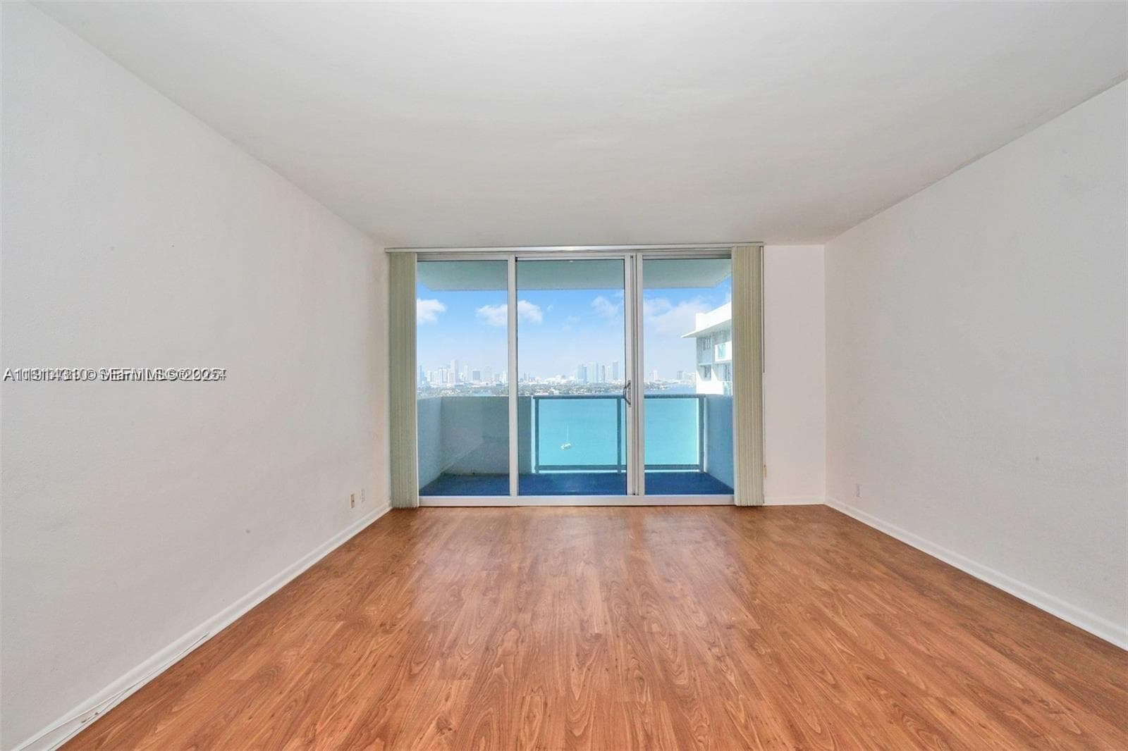 A11914310 — Miami Beach — 2