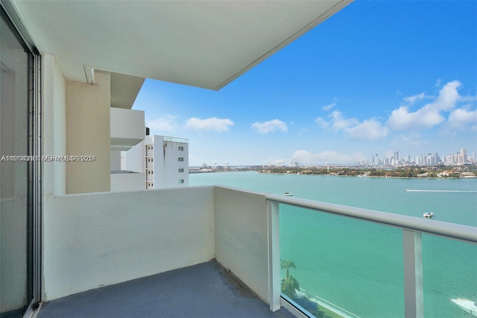 A11914310 — Miami Beach
