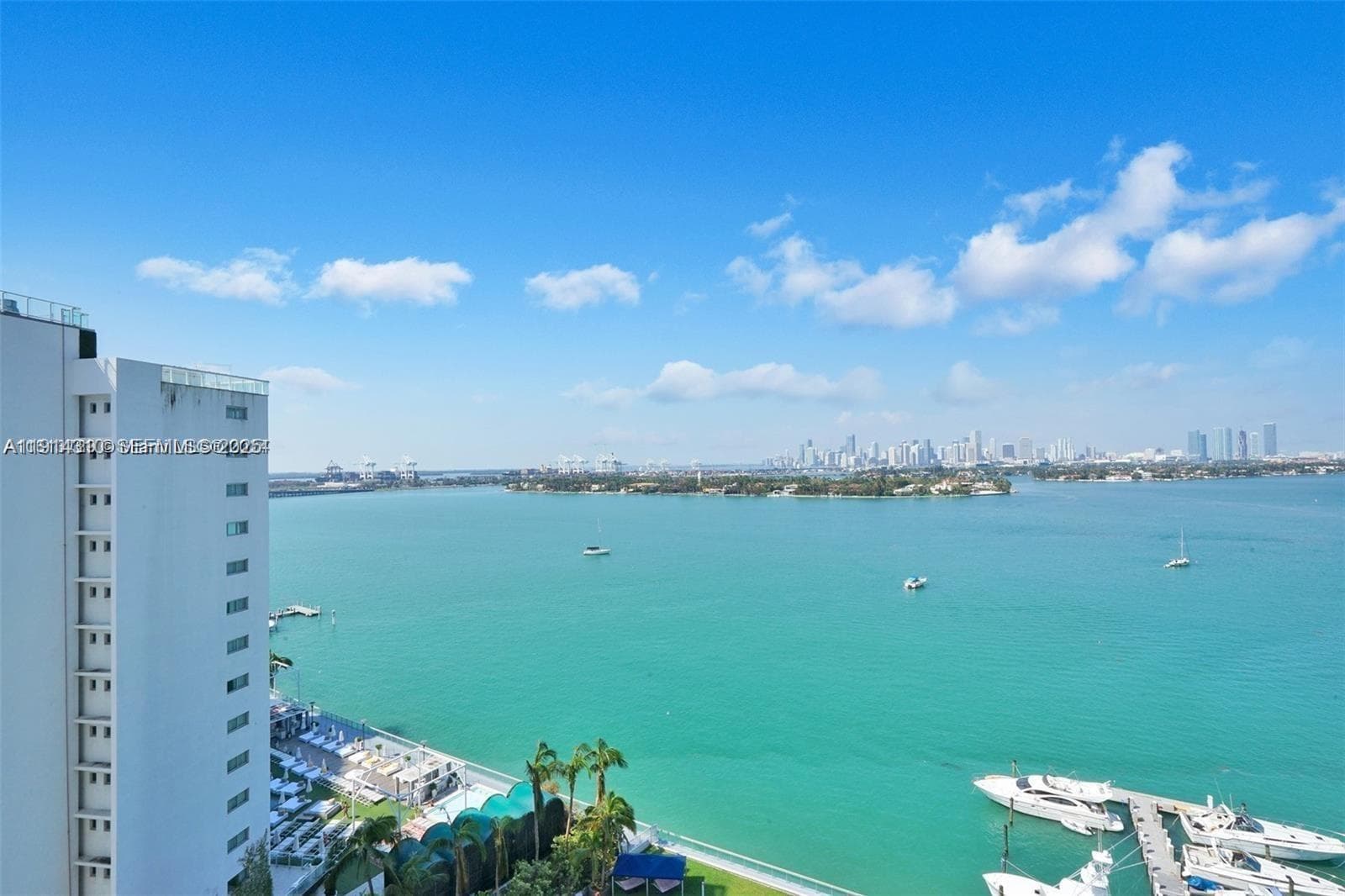 A11914310 — Miami Beach — 15