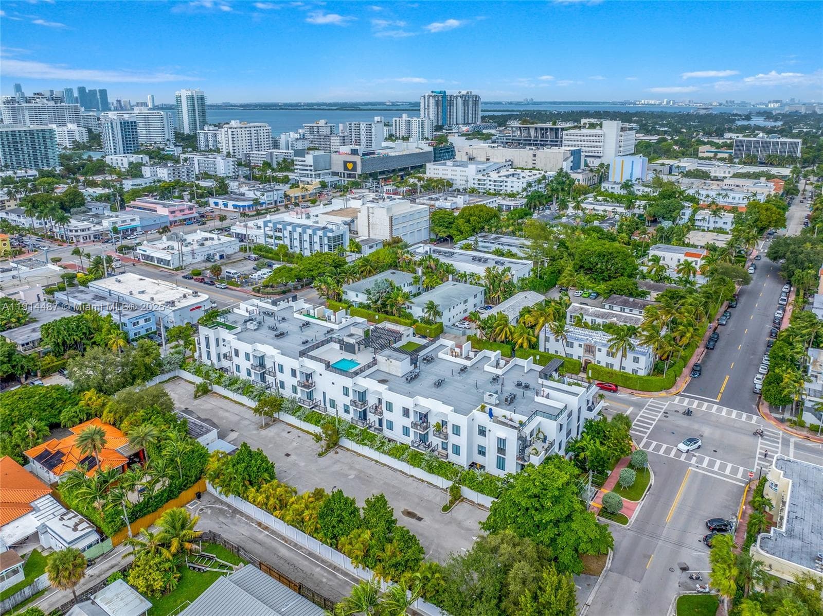 A11914487 — Miami Beach — 62