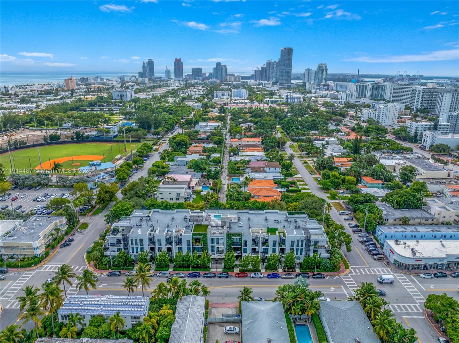 A11914487 — Miami Beach — 52
