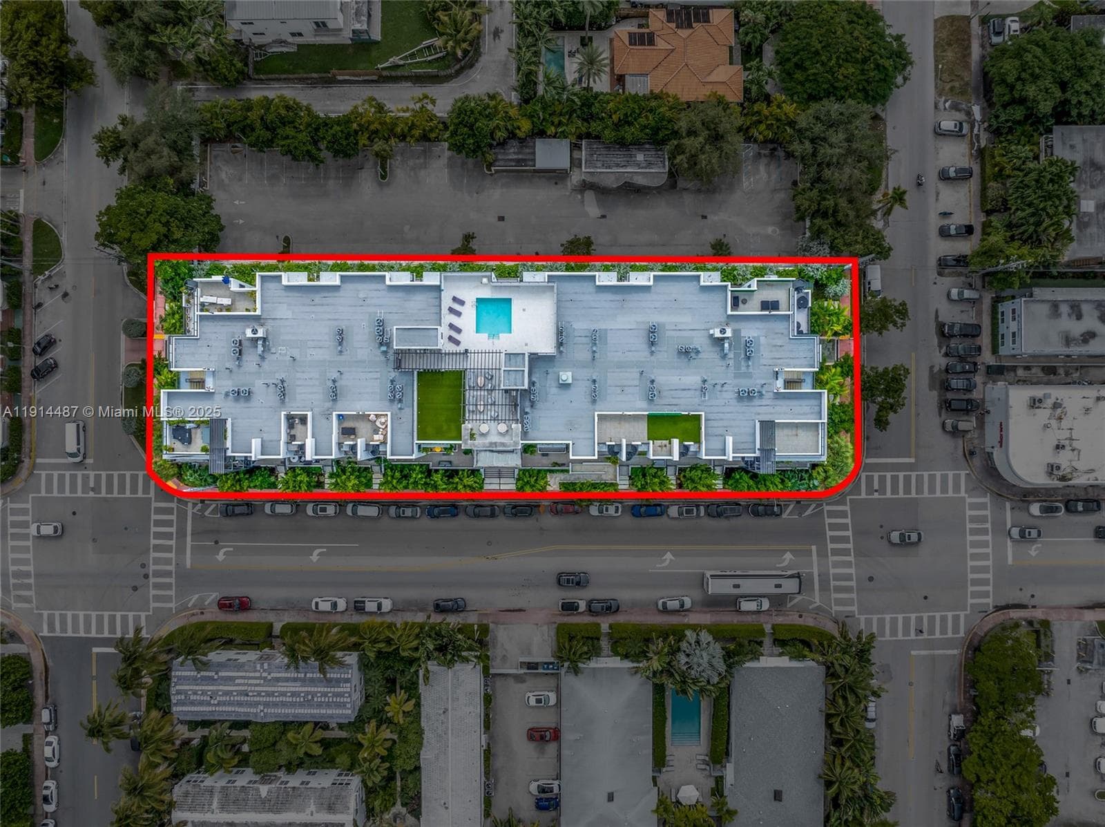 A11914487 — Miami Beach — 49