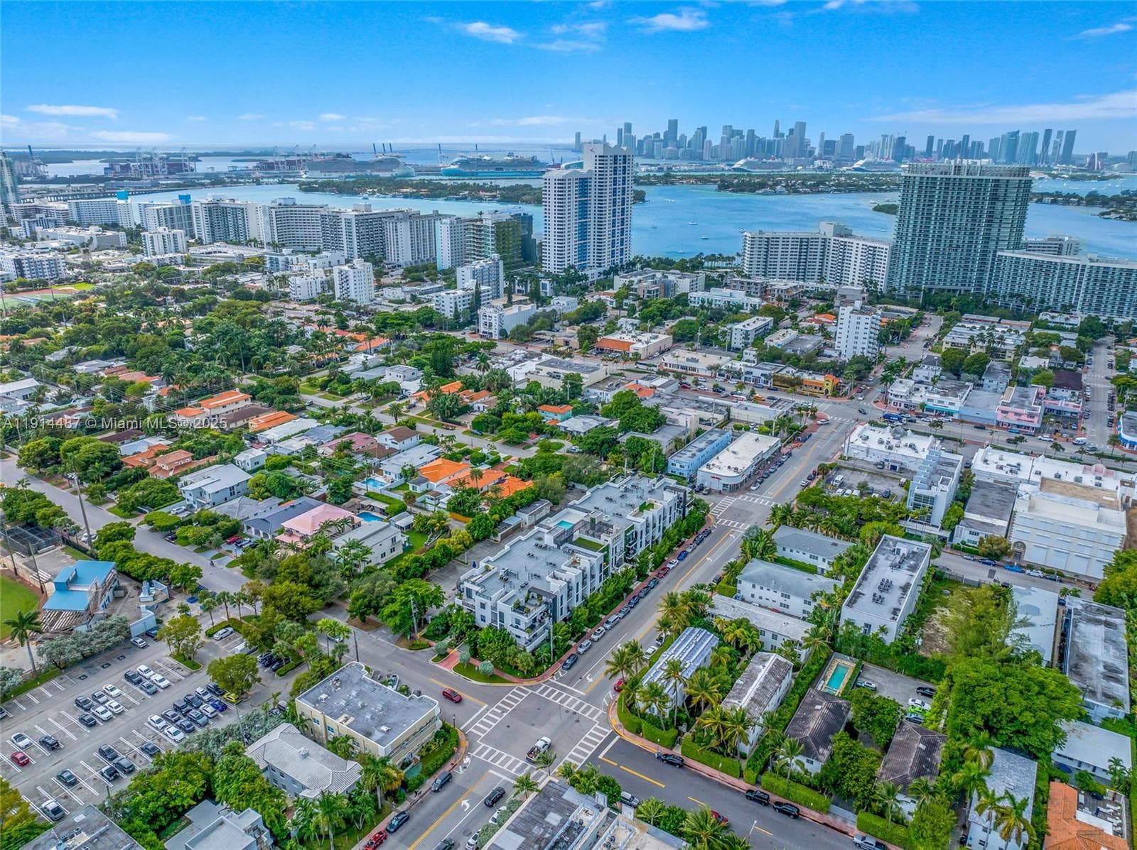 A11914487 — Miami Beach — 68