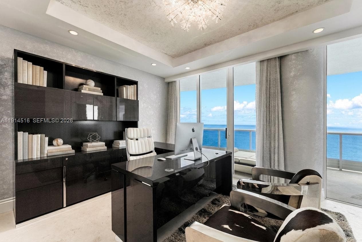 A11914516 — Miami Beach — 23