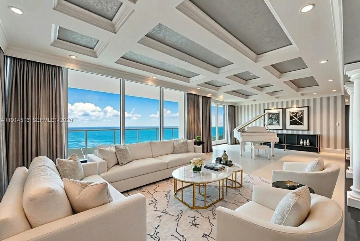 A11914516 — Miami Beach — 2