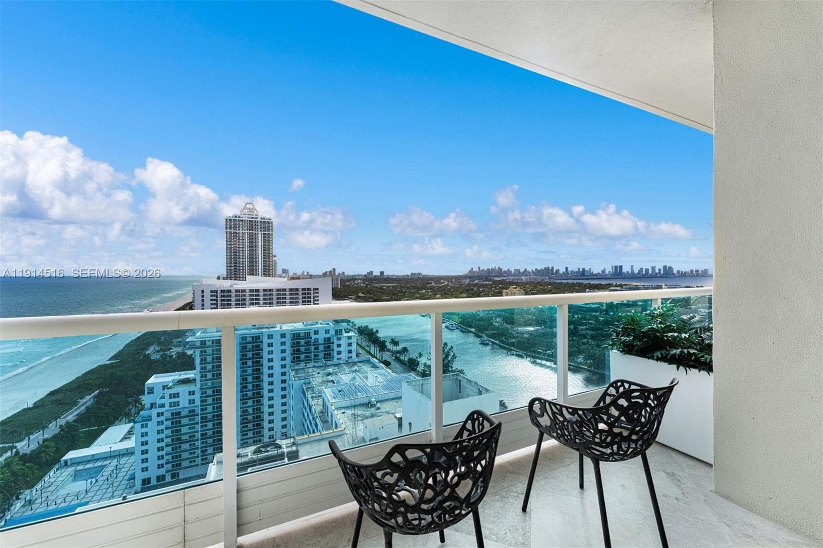 A11914516 — Miami Beach — 14