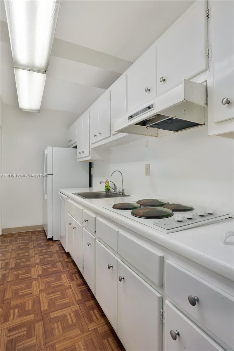 A11914541 — Miami Beach — 13
