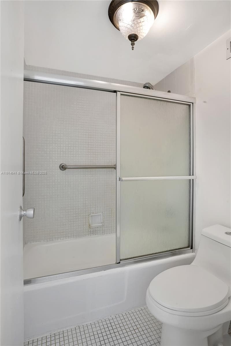 A11914541 — Miami Beach — 10