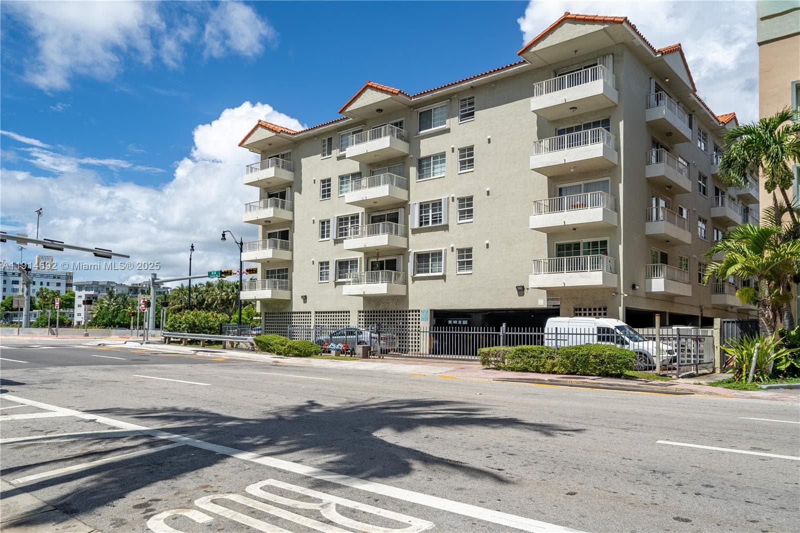 A11914592 — Miami Beach — 2