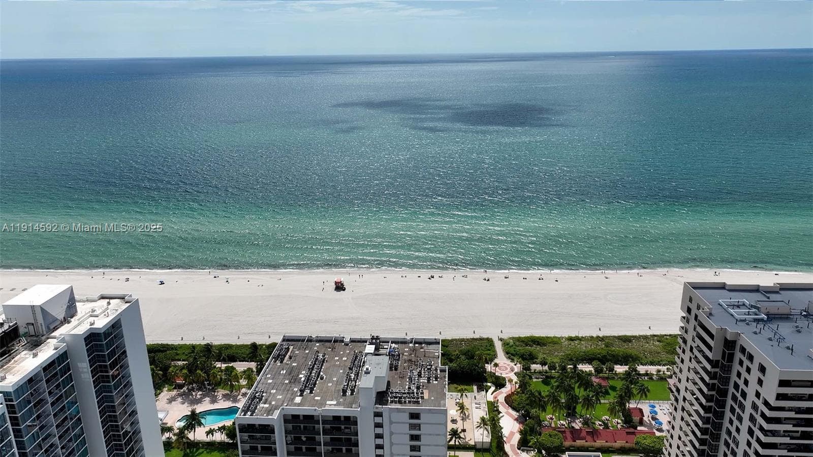 A11914592 — Miami Beach — 32