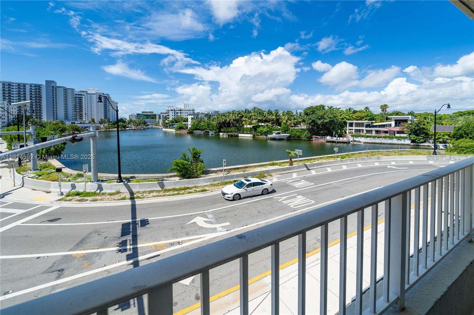 A11914592 — Miami Beach — 15