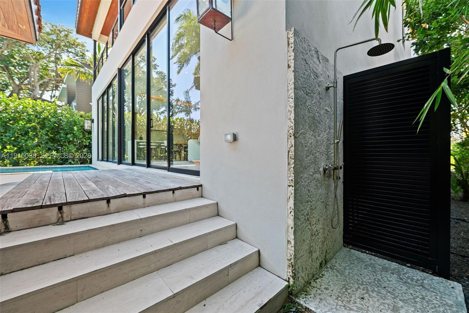A11915030 — Miami Beach — 31