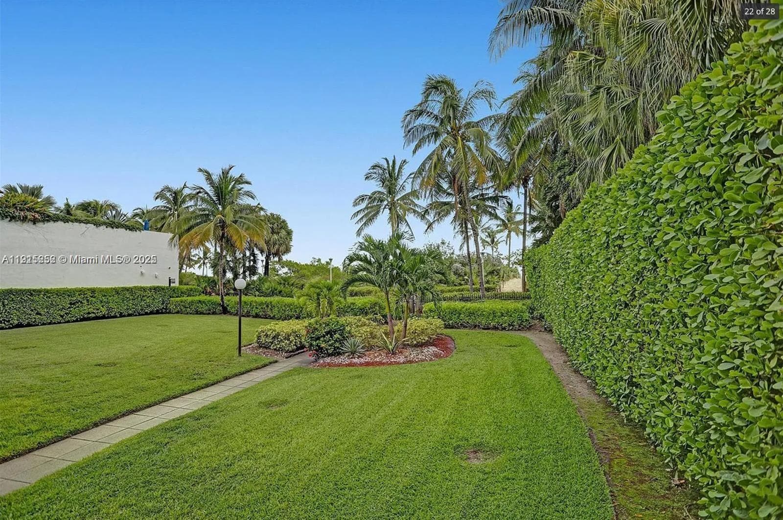 A11915252 — Miami Beach — 9