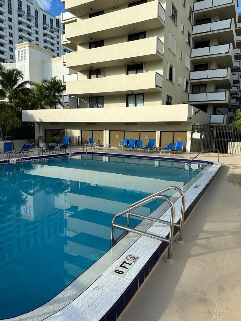 A11915252 — Miami Beach — 4