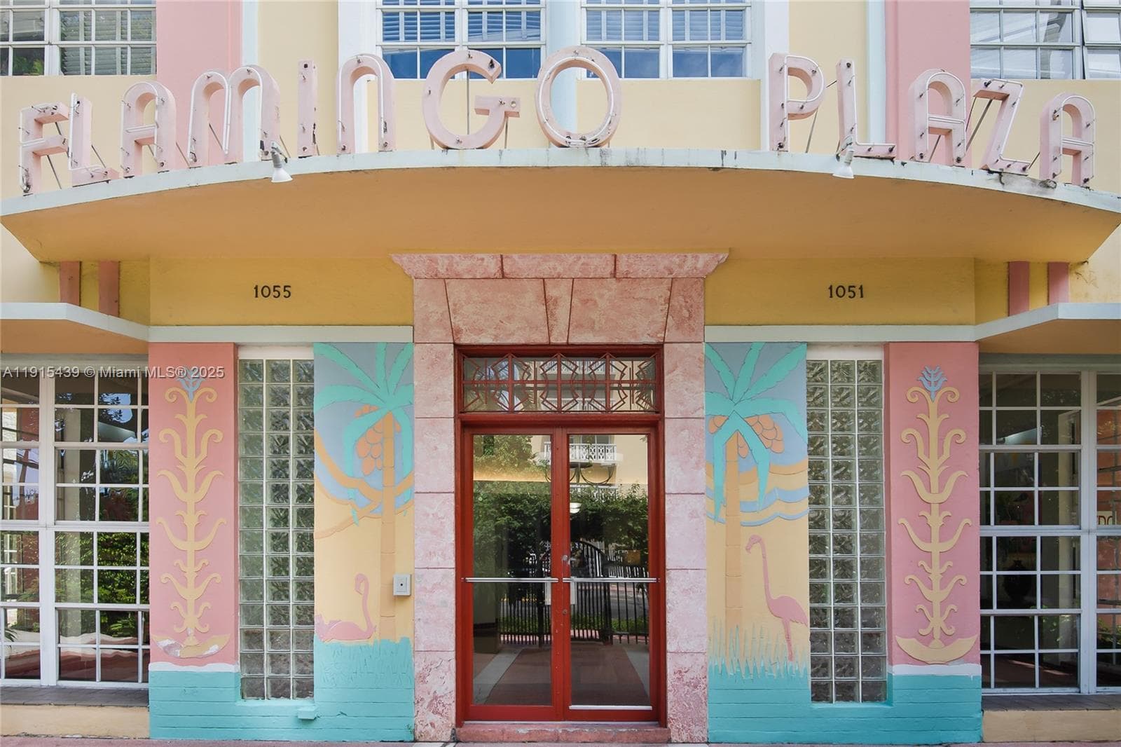 A11915439 — Miami Beach
