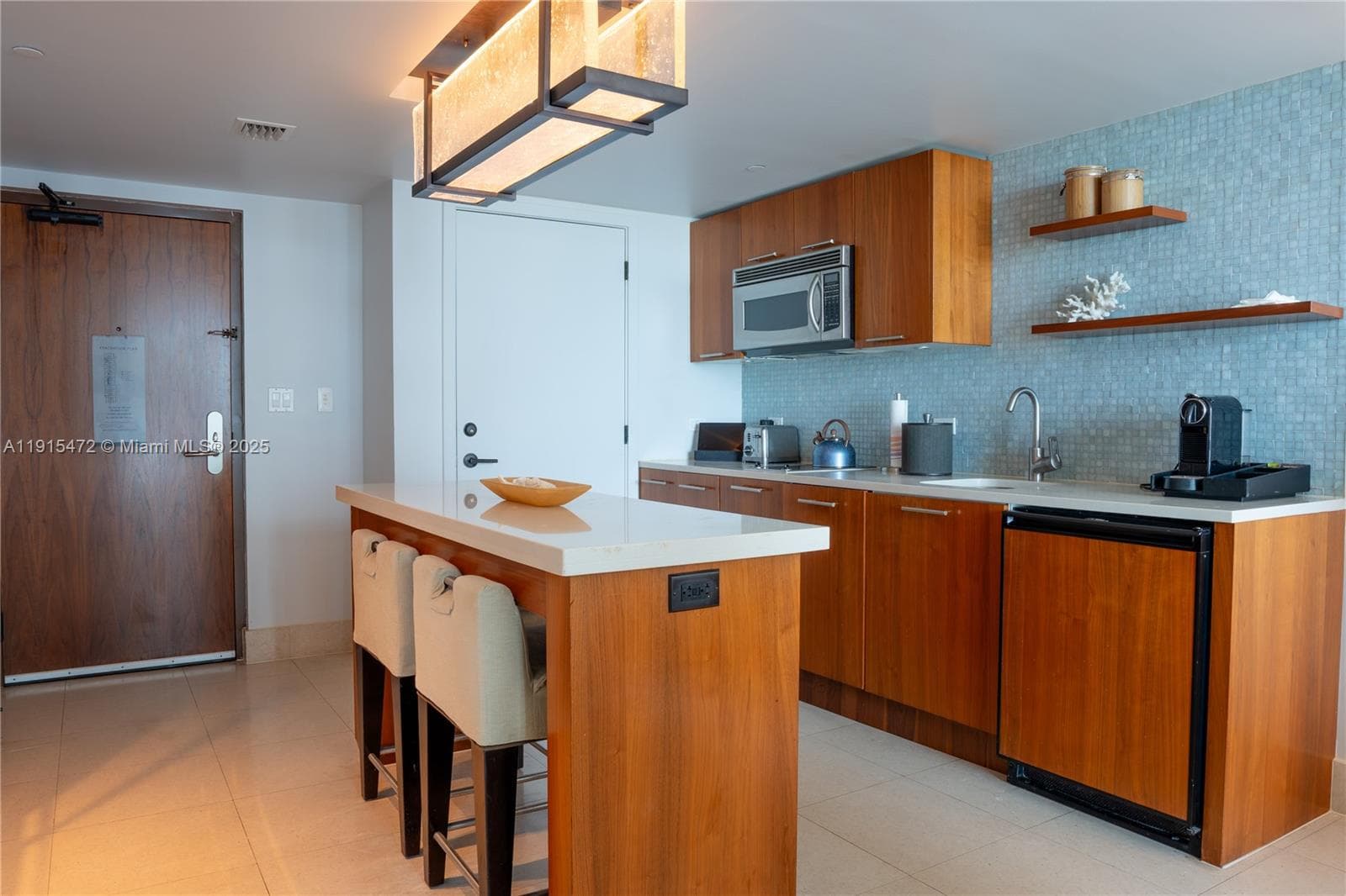 A11915472 — Miami Beach — 13