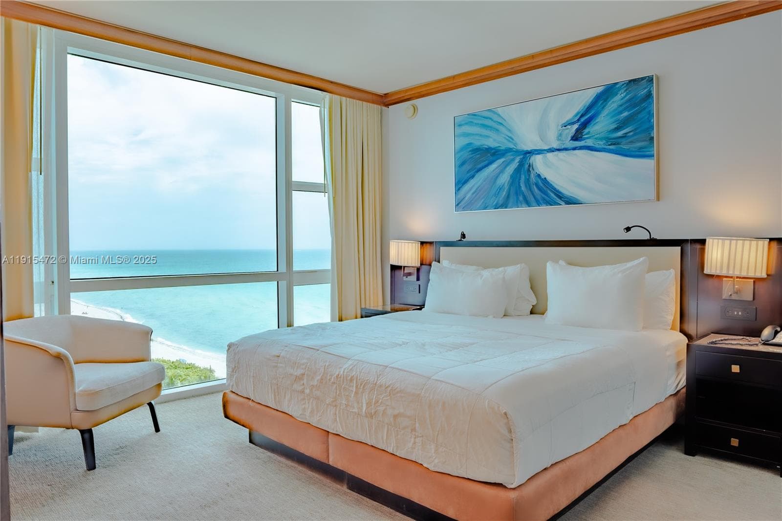 A11915472 — Miami Beach — 10